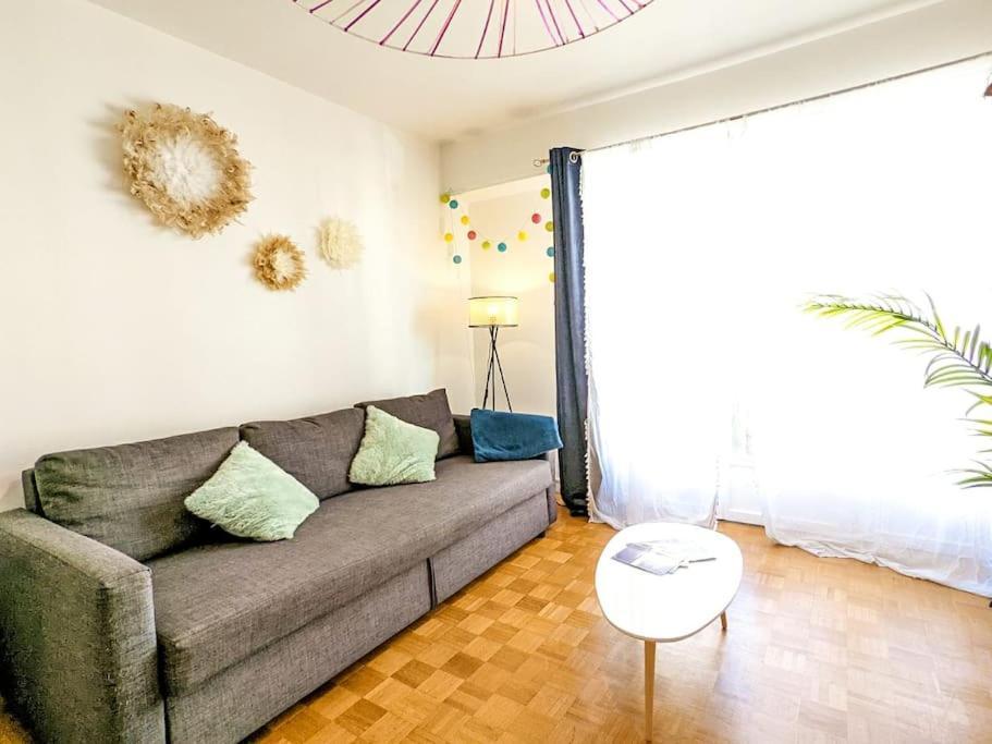 Cosy Spring 2Ch - Place Verdun - Stationnement Gratuit Pau Ngoại thất bức ảnh